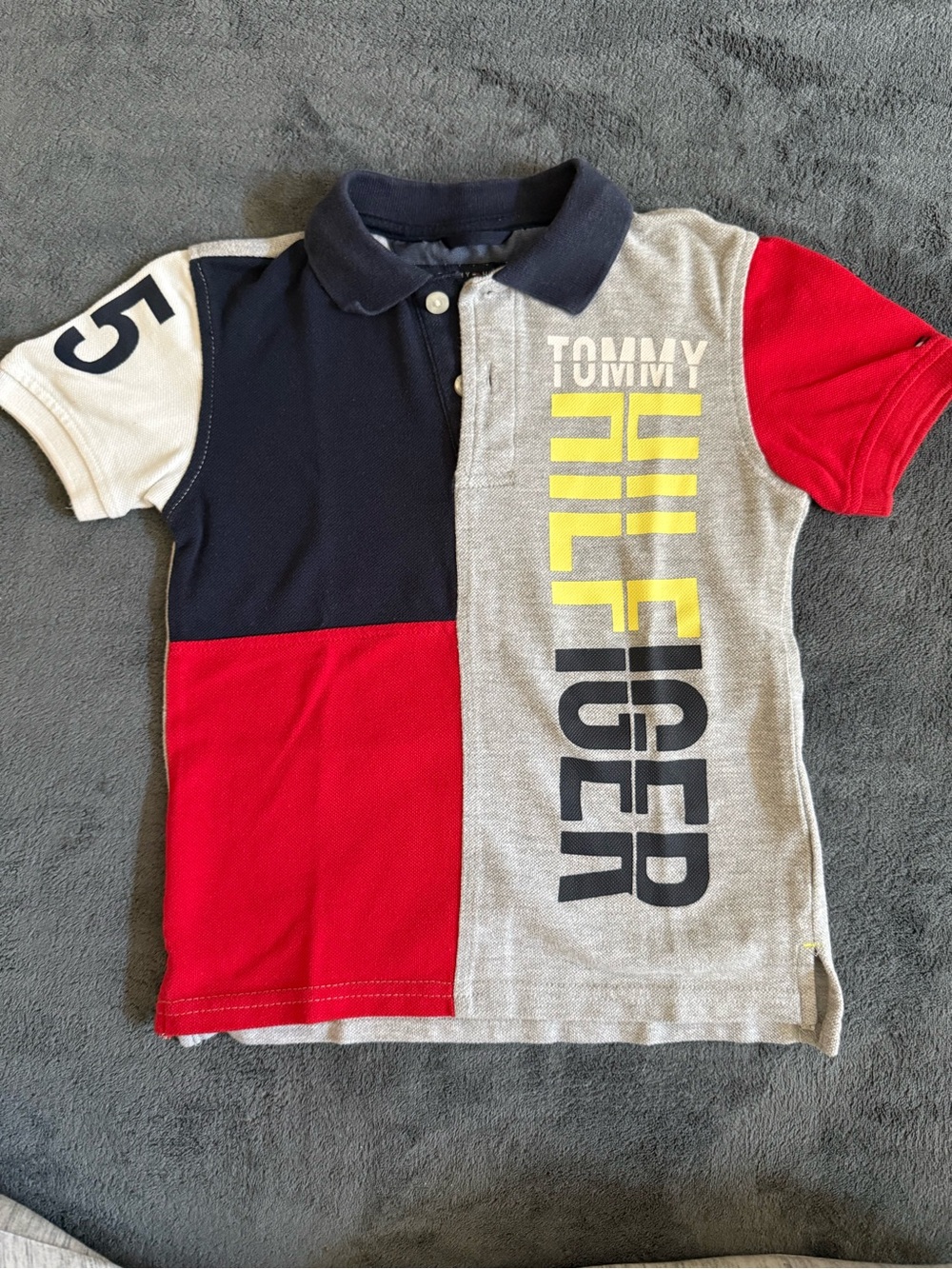 Tommy Hilfiger Kids Colorblock Polo size 4T